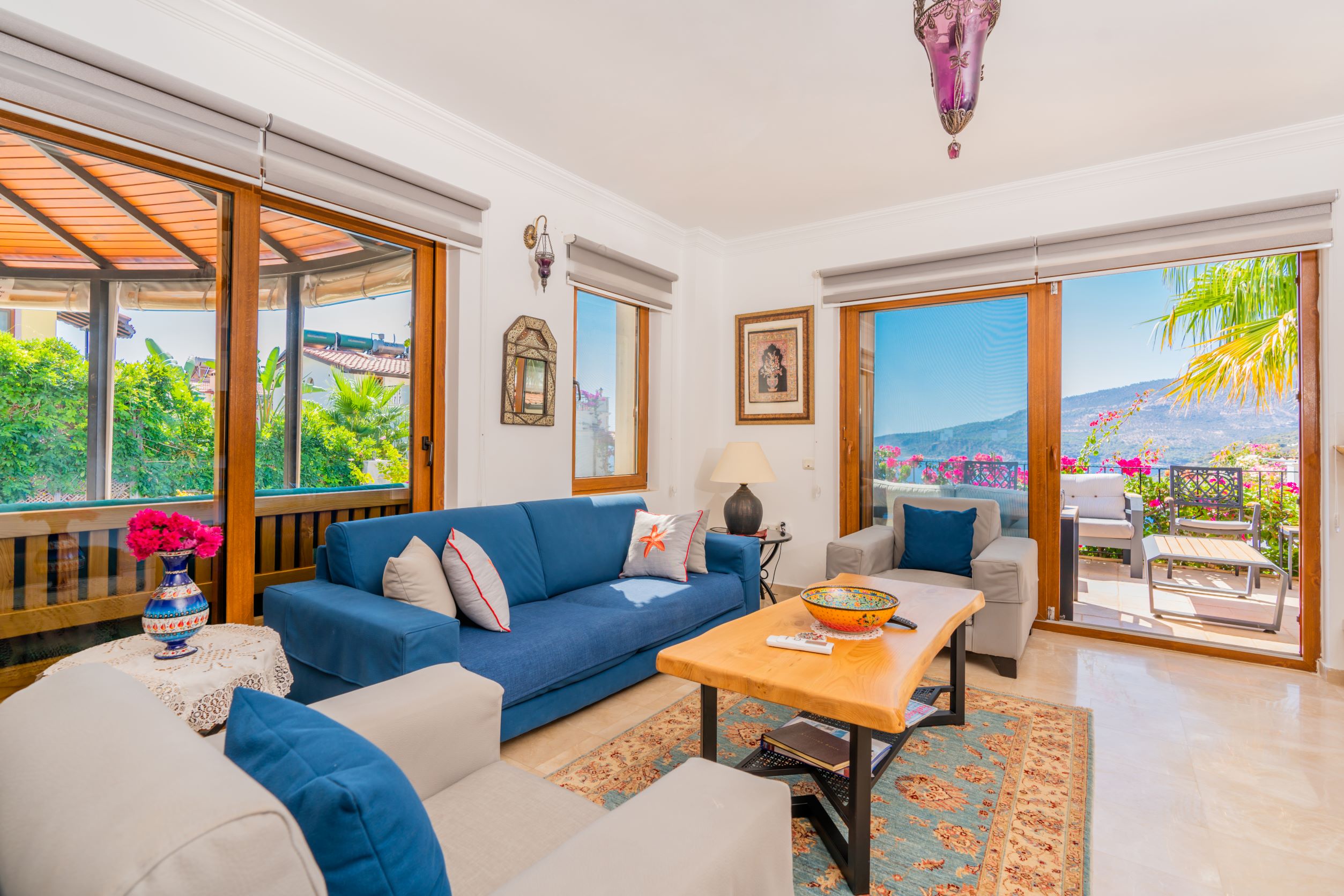 Main Villa Lounge